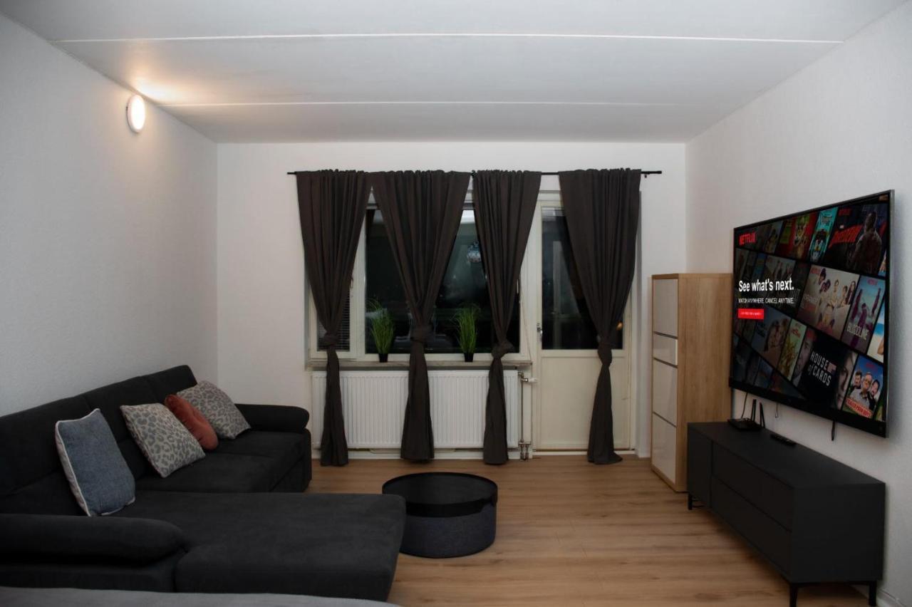 Entire Apartment Malmo 2 Bedrooms-Tv Lounge-Balcony 외부 사진